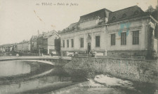 Tulle : "10. Tulle - Palais de justice". Affiche apposée sur l'entrée du bâtiment "Hôpital auxiliaire n°201".