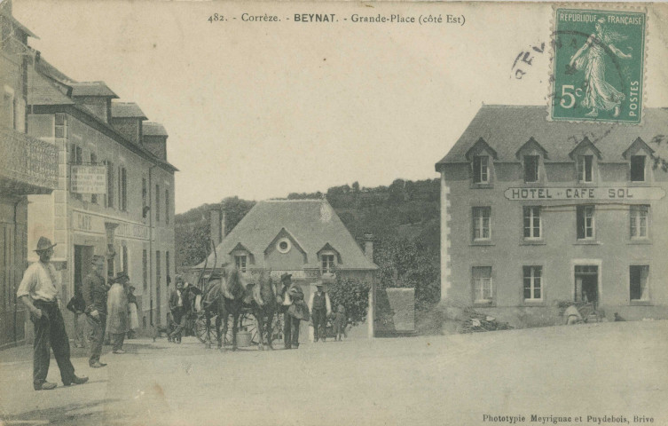 Beynat : "482. Corrèze - Beynat - Grande-place (côté Est)".