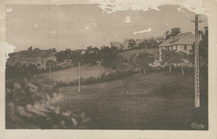 Beynat : "Beynat (Corrèze) - Groupe scolaire et gendarmerie".