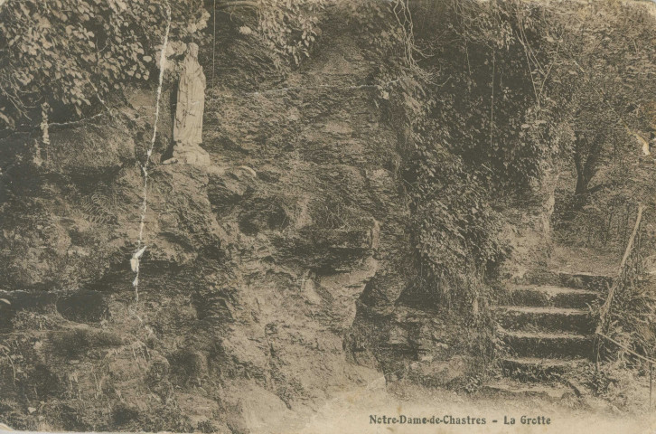 Bar : "Notre-Dame-de-Chastres - La grotte".