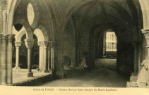 "Cloître de Tulle. - Galerie Nord et porte d'entrée du Musée Lapidaire".