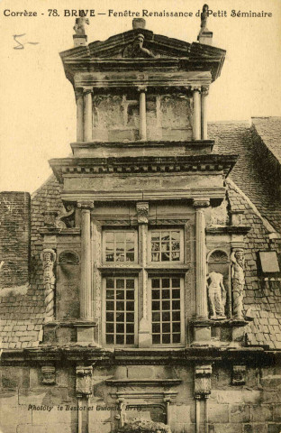 "Corrèze - 78. Brive - Fenêtre Renaissance du Petit Séminaire".