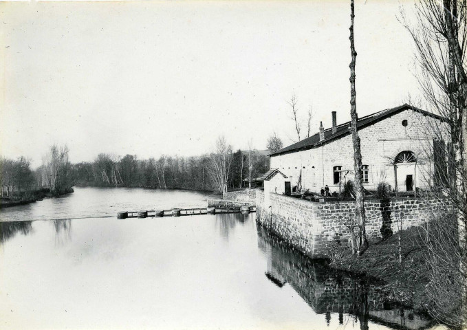 Usine sur la Vézère, "Lachèze et Cie".