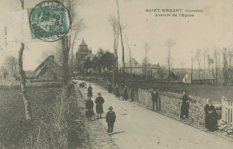 Saint-Mexant : "Saint-Mexant (Corrèze) - Avenue de l'église".