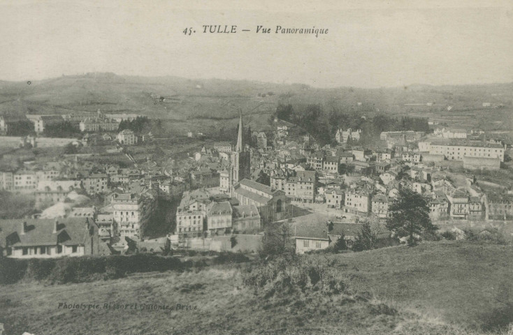 Tulle : "45. Tulle - Vue panoramique".