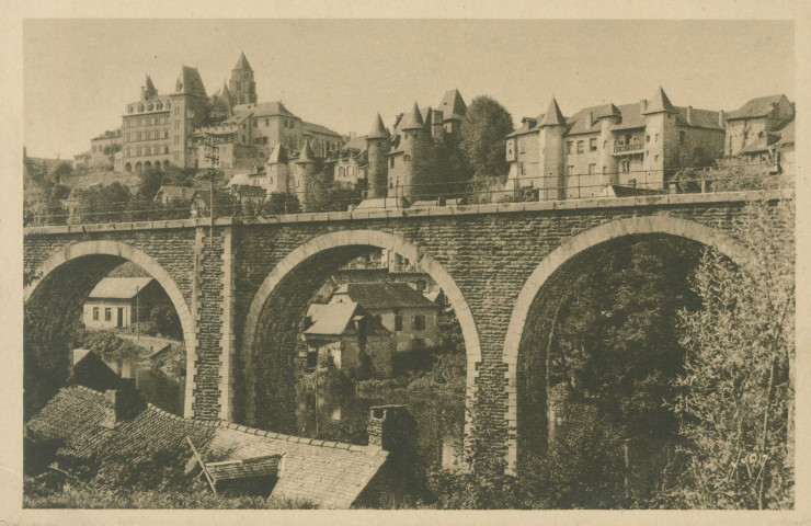 Uzerche : "1400 Uzerche (Corrèze) - Les vieux châteaux et le viaduc".