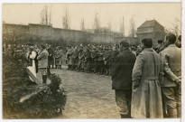Camp de Würzburg : service funèbre dans le cimetière des soldats français morts en captivité.