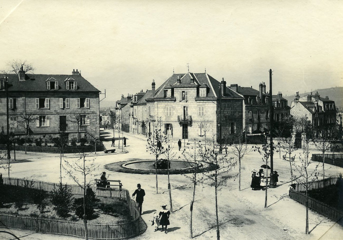 Place Champanatier.