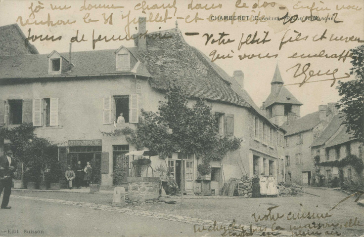 Chamberet : "Chamberet (Corrèze) - Place du marché.