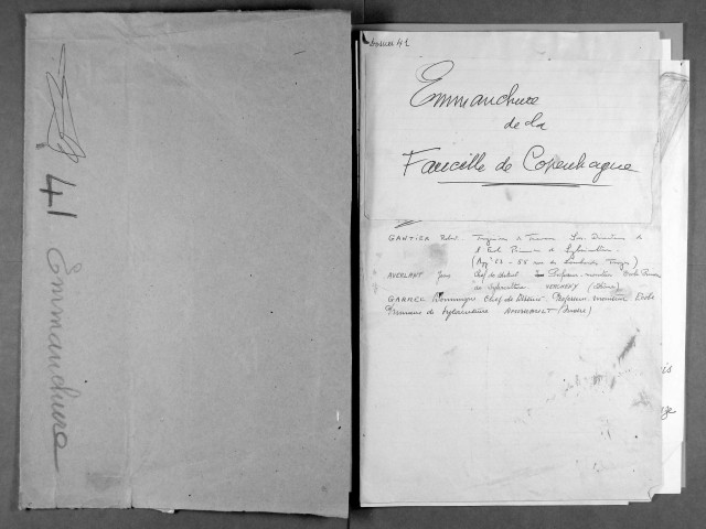 Polissoirs, meules à aiguiser, lissoirs, aiguisoirs, broyons, molettes, augettes, mortiers, mesures, pressoir, battoirs, pierre à pain, erminette, fusaïoles, palets, autres vestiges en bois, conduites, déversoir.