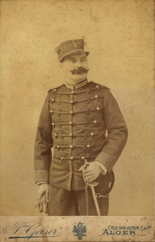 Alger : portrait de militaire, par Jean Geiser.