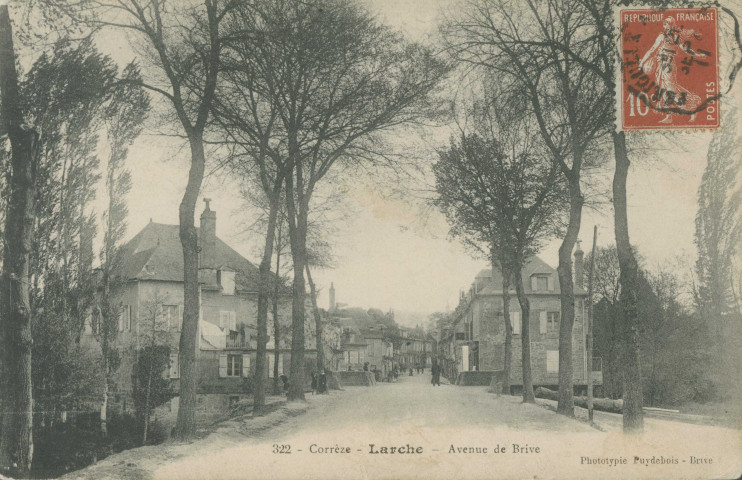 Larche : "322 - Corrèze - Larche - Avenue de Brive".