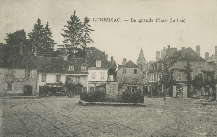 Lubersac : "Lubersac - La grande place (le bas)".
