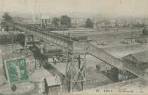 Brive-la-Gaillarde : "36 Brive. - La passerelle.".