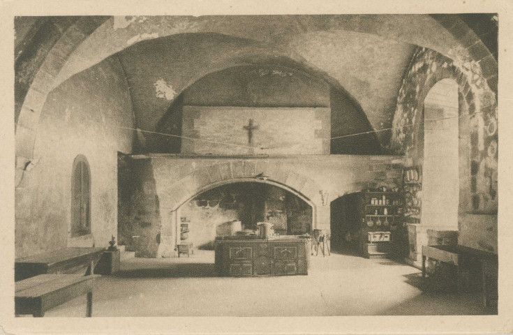 Aubazine : "Obazine (Corrèze) - Abbaye cistercienne (XIIe siècle) - cuisine".