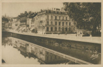 Tulle : "Tulle - La poste - Place du théâtre - Arrêt des autobus".