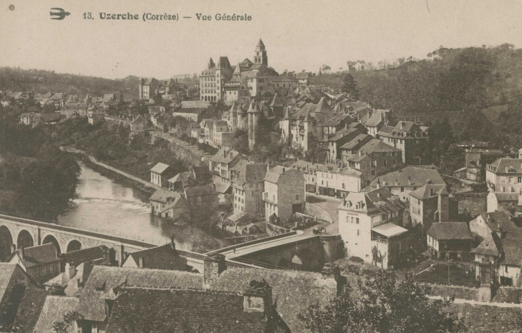 Uzerche : "13. Uzerche (Corrèze) - Vue générale".