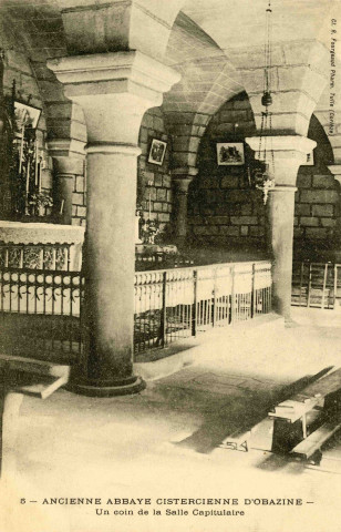 "5 - Ancienne Abbaye Cistercienne d'Obazine. Un coin de la Salle Capitulaire."