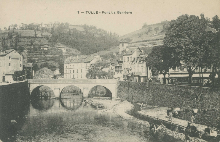 Tulle : " 7 - Tulle - Pont la Barrière". Le collège Clemenceau n'est pas encore construit.