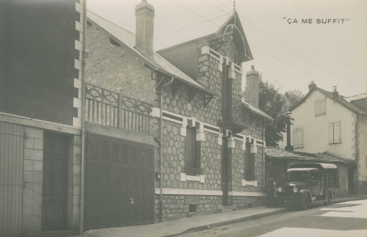 Tulle : "Ca me suffit". Maisons de l'avenue Poincaré.