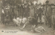 Folklore : "75. Le Limousin illustré - A la foire - Le langueyeur".