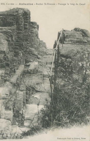 Aubazine : "210. Corrèze - Aubazine - Rocher St-Etienne - Passage le long du canal".