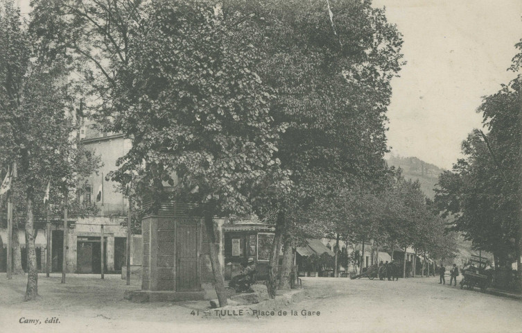 Tulle : "41 - Tulle - Place de la gare".