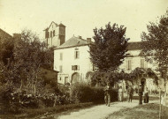 Lougratte : église clocher-mur à quatre baies, vue rapprochée.