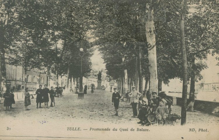 Tulle : "32 Tulle. - Promenade du quai de Baluze.".