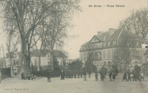 Brive-la-Gaillarde : "24. Brive. - Place Thiers".