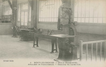 Bort-les-Orgues : "9 - Bort-les-Orgues - Ecole Marmontel. - Atelier de menuiserie. - Groupe de machines.".