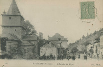 Laguenne : "I0I - Laguenne (Corrèze) - L'entrée du pays.".