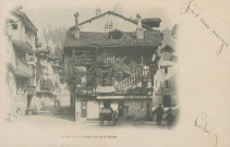Tulle : "9 Place de la Treille, rue de la Solane".