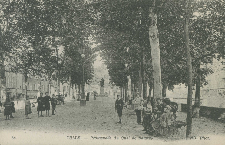 Tulle : "32 - Tulle. - Promenade du quai de Baluze.".