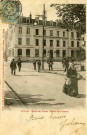 "Tulle. - Hôtel des Postes - Sortie des facteurs".