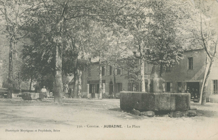 Aubazine : "330. Corrèze - Aubazine - la place".